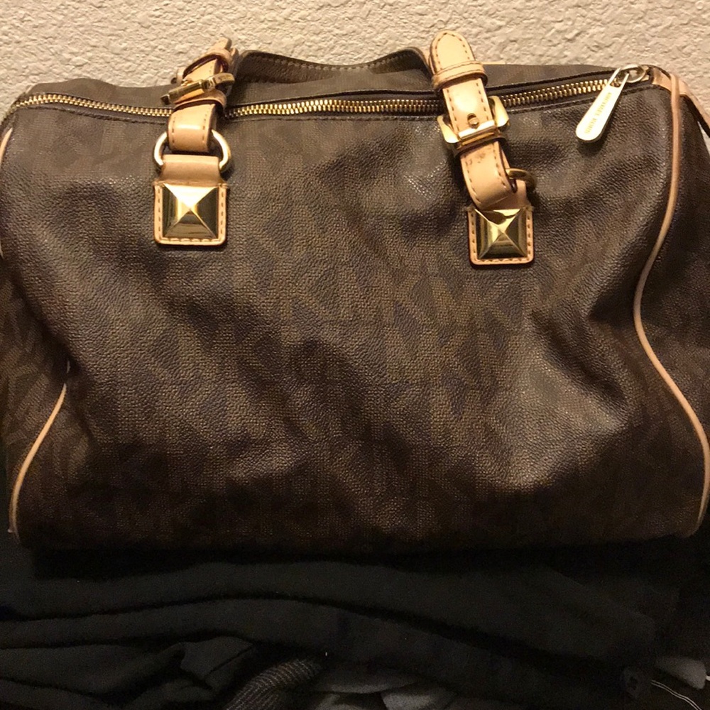 Michael Kors speedy bag